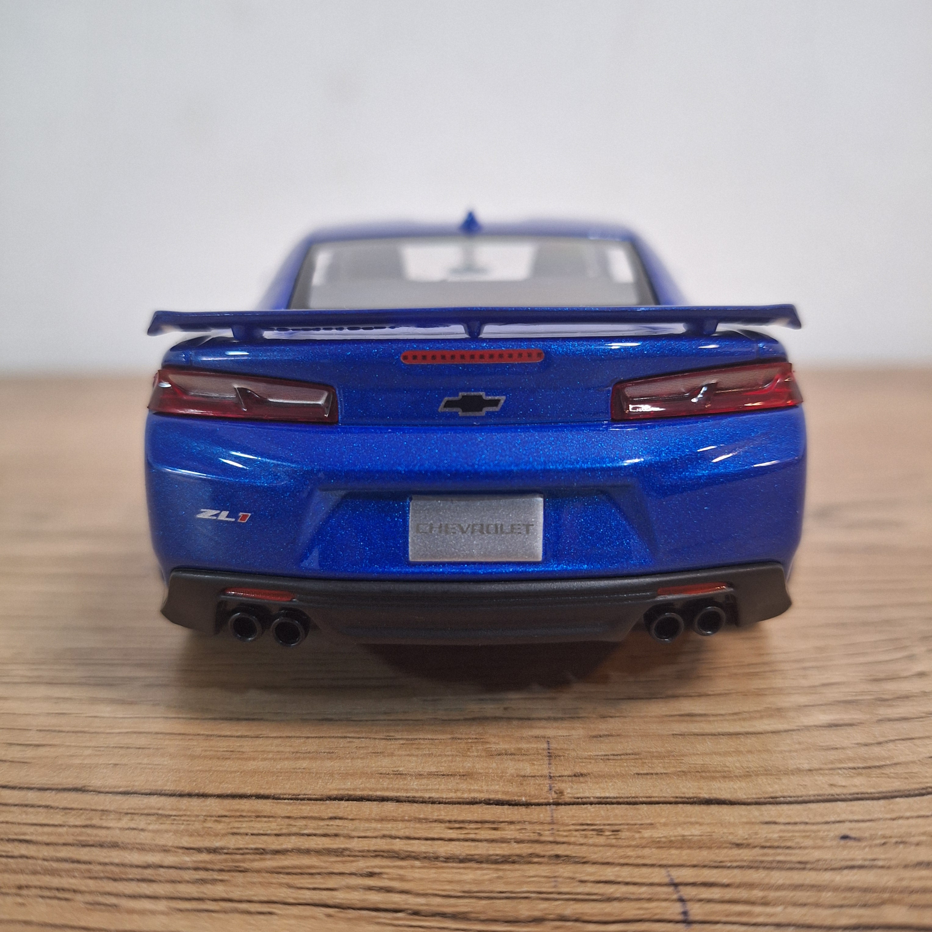 Chevrolet Camaro ZL1 2017 (1:24)