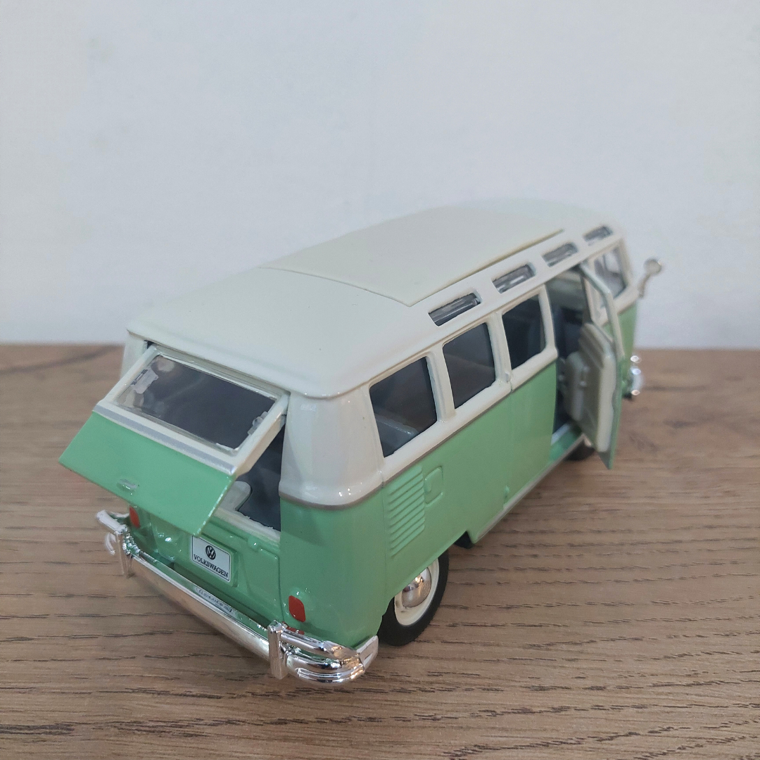 VOLKSWAGEN VAN SAMBA (1:25)