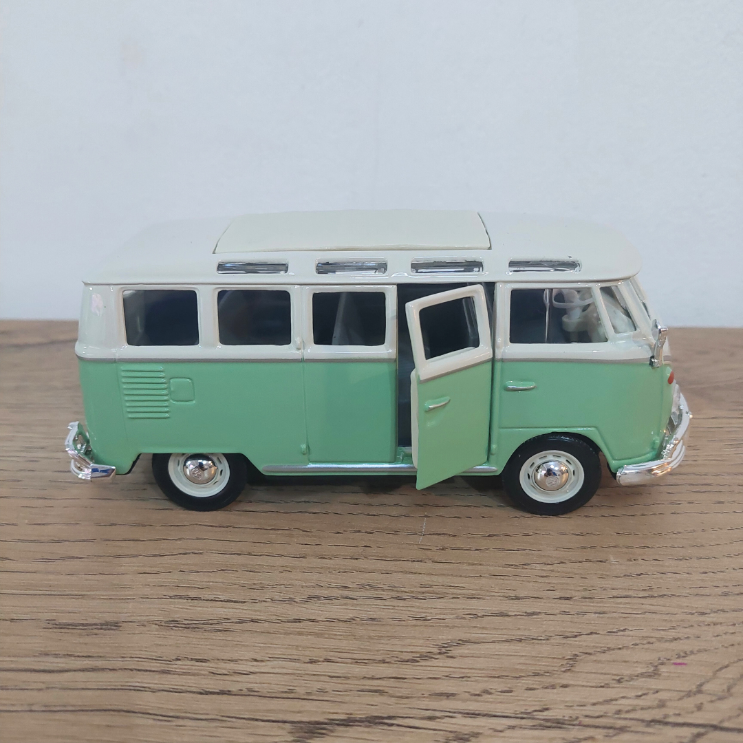 VOLKSWAGEN VAN SAMBA (1:25)