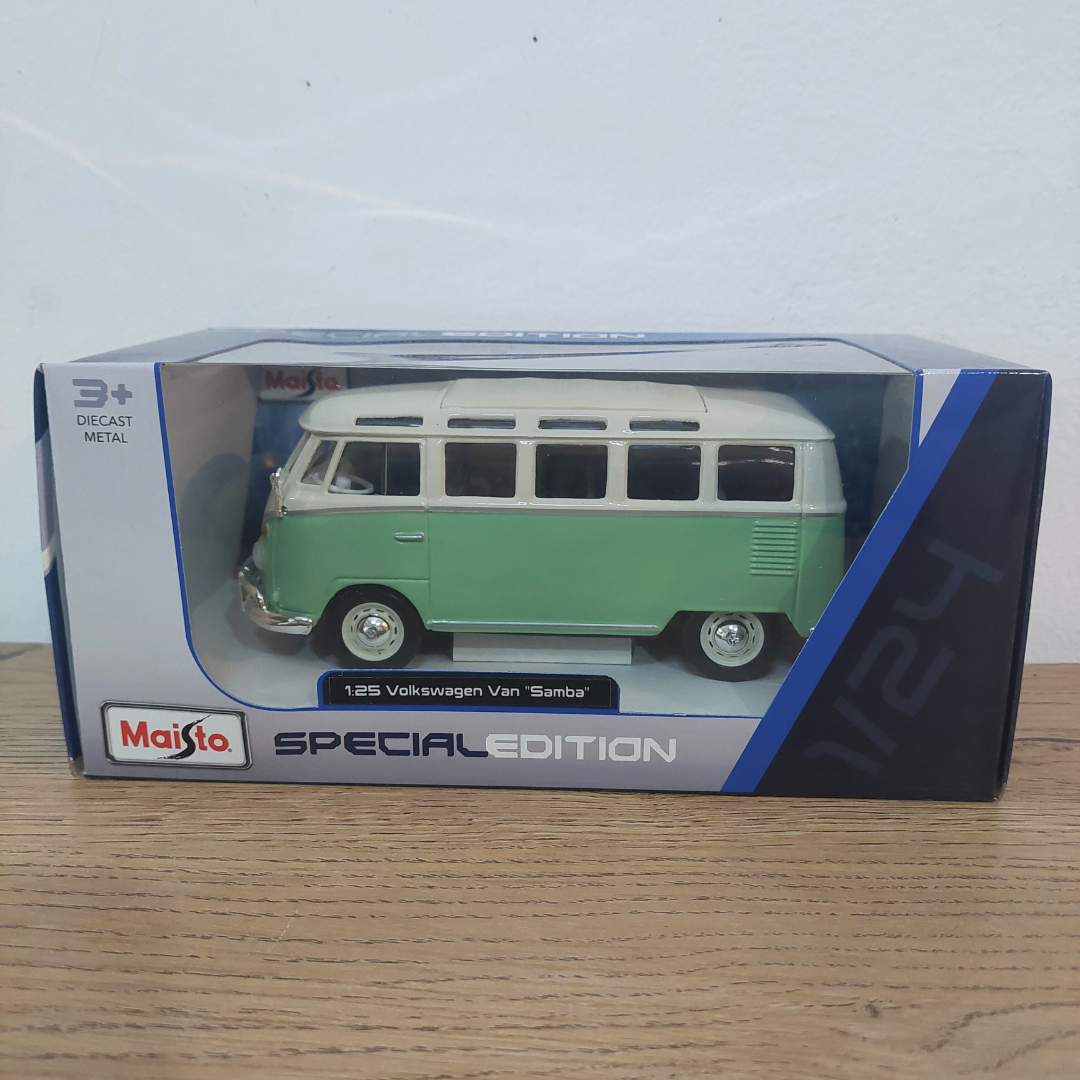 VOLKSWAGEN VAN SAMBA (1:25)